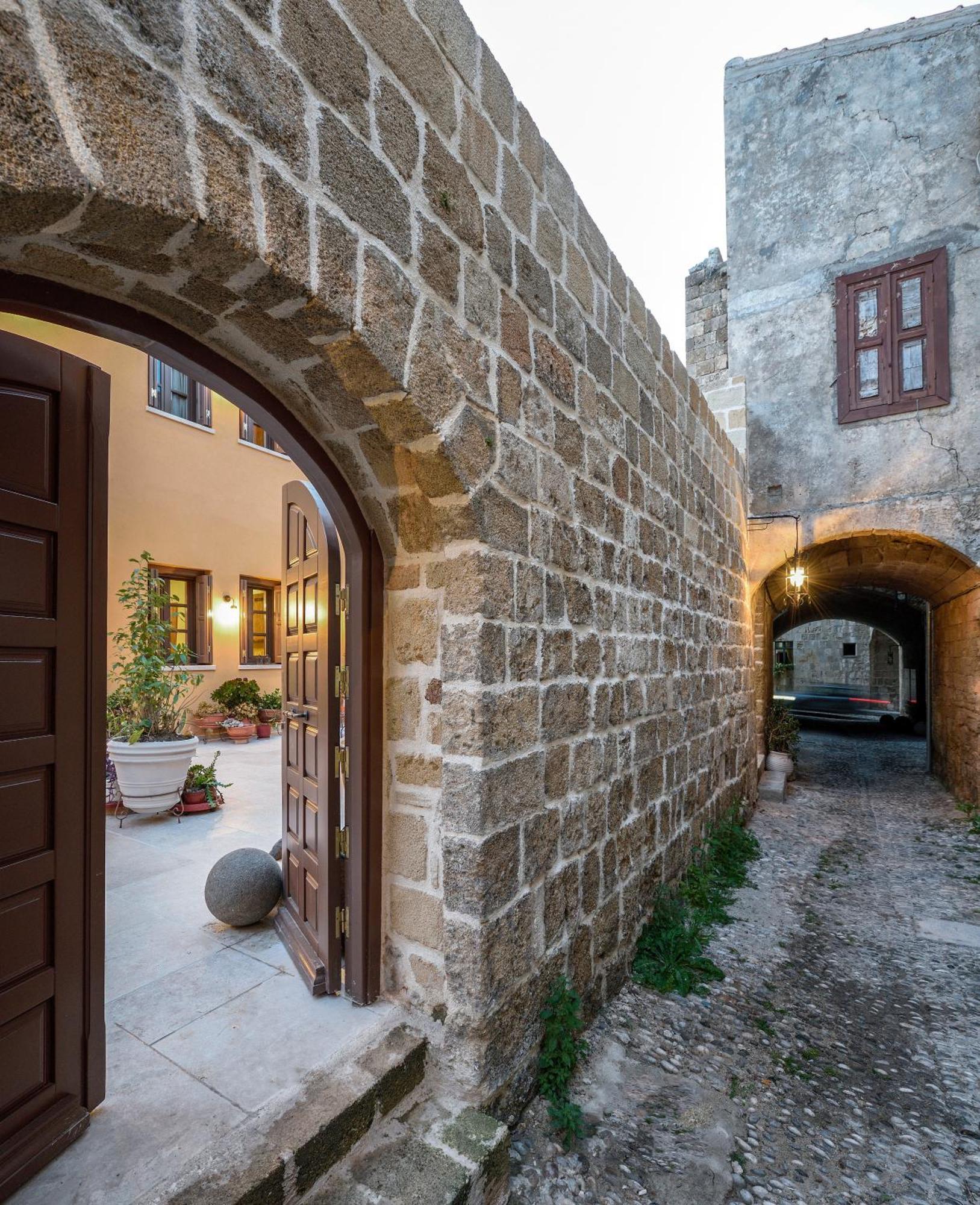 Spanish Knights Inn Rhodes City Exteriör bild